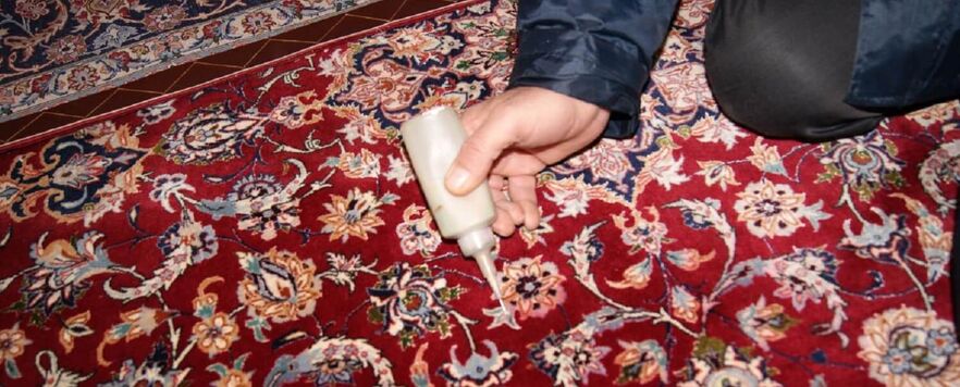 Preventing Colour bleeding, most perturbing rug damage type Preventing Colour bleeding, most perturbing rug damage type
