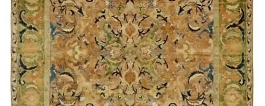 Early 17th century Safavid carpet Central Persia Early 17th century Safavid carpet Central Persia